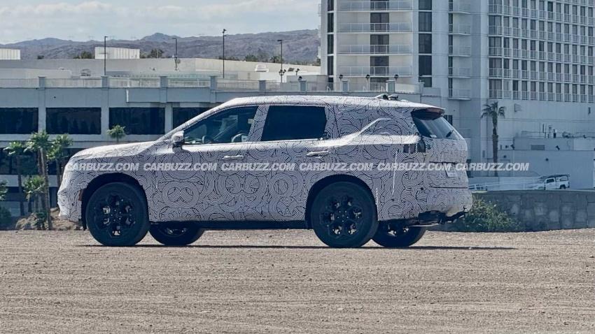新一代 X-Trail 外型有明顯改動，並且車側線條更動感。