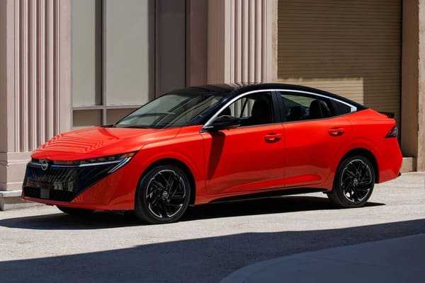 Nissan 當家房車 Sentra 大改款發表！全方位進化有感 車格放大更舒適