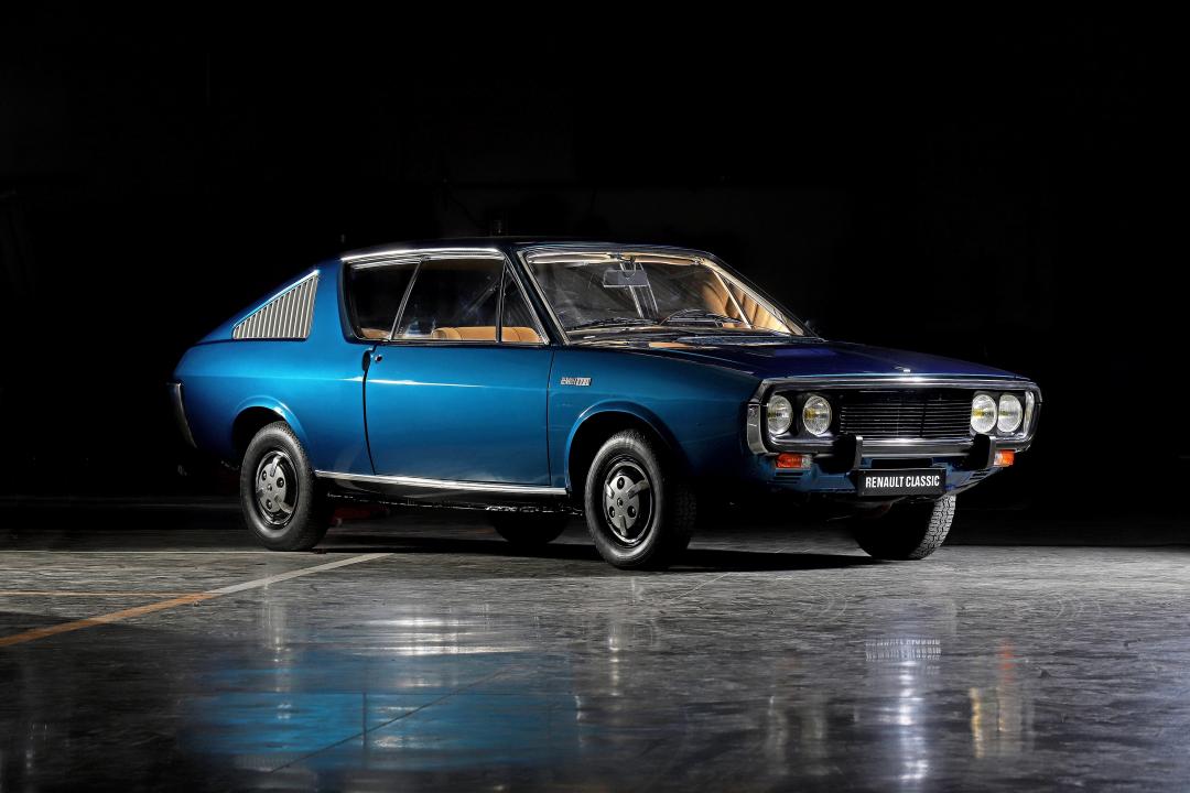 轎跑車17是Renault當年備受年輕族群喜愛的約會神車。