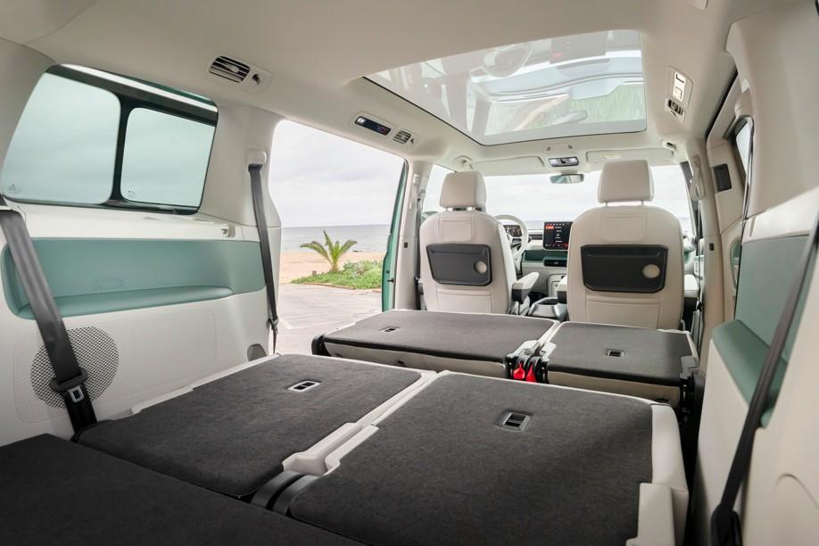 透過電動車底盤特性，使得ID.Buzz擁有更為寬敞的車室空間。