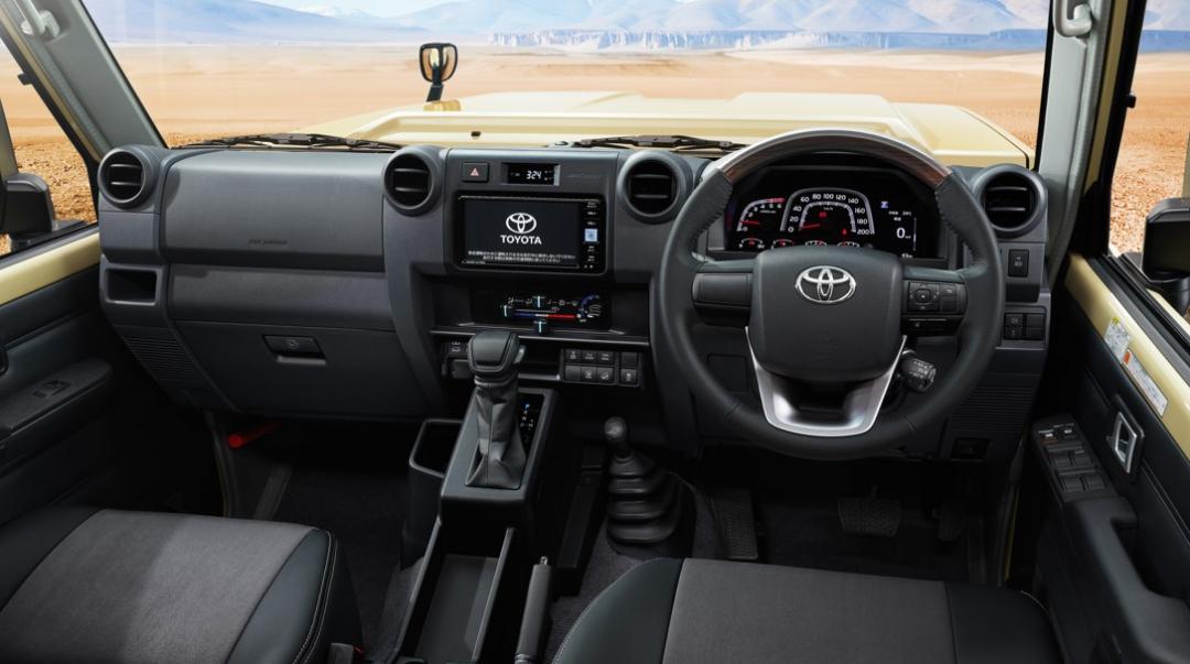 內裝也盡可能保持原汁原味的越野風格。