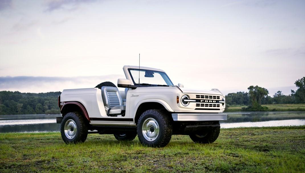 Ford慶祝招牌越野車系Bronco的60歲生日，特別推出致敬初代車型的概念車Roadster Concept。