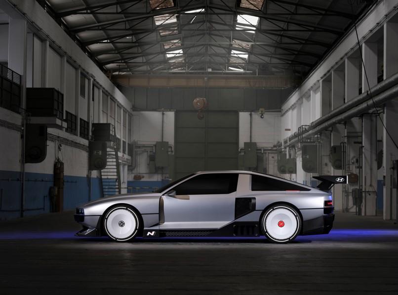 搭載氫燃料電池動力，原廠已透露N Vision 74將在2030年前量產。