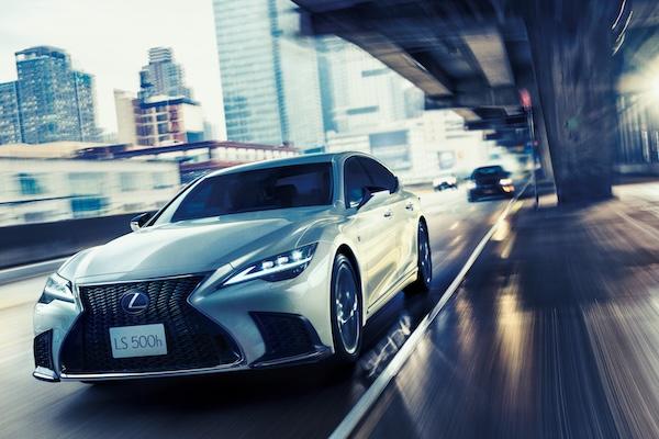 Lexus 旗艦房車 LS 大改款前最後更新?新車色、好料配備擴展至全車系 Lexus 旗艦房車 LS 大改款前最後更新?新車色、好料配備擴展至全車系