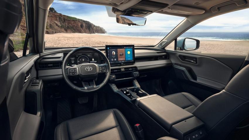 日規 RAV4 提供 3 種版本與 2 種動力。