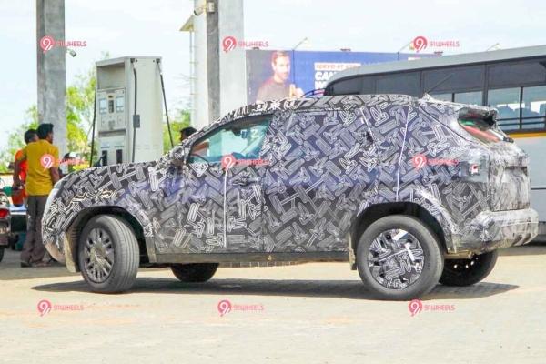 Nissan 將推新全球戰略休旅!科技內裝曝光 對手鎖定 Corolla Cross Nissan 將推新全球戰略休旅!科技內裝曝光 對手鎖定 Corolla Cross
