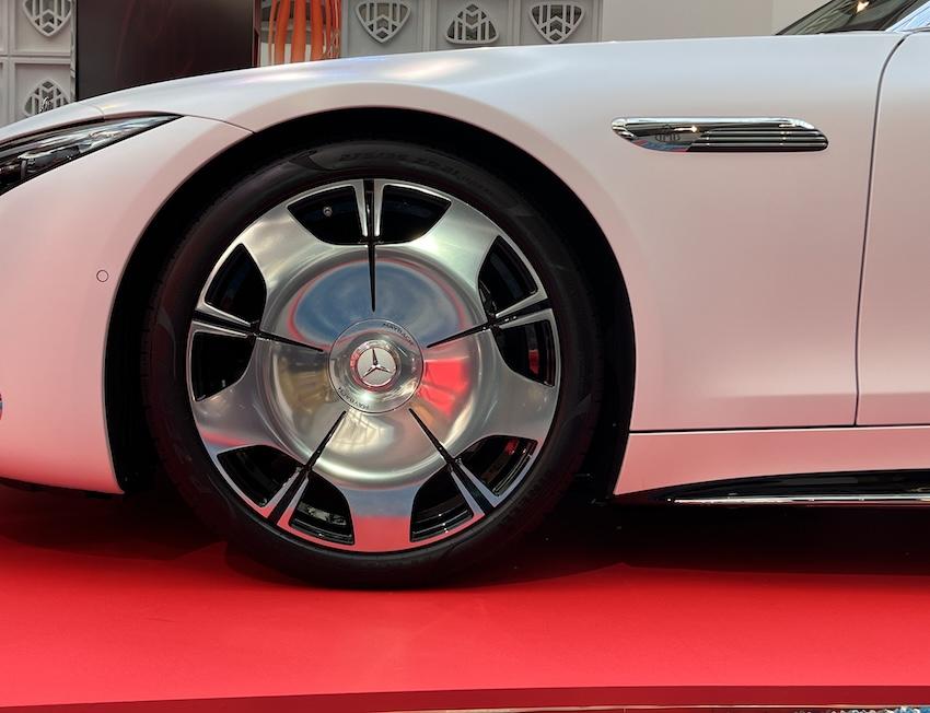 賓士最豪華敞篷跑車登台開賣  原廠稱：史上最多 Maybach 經典圖騰