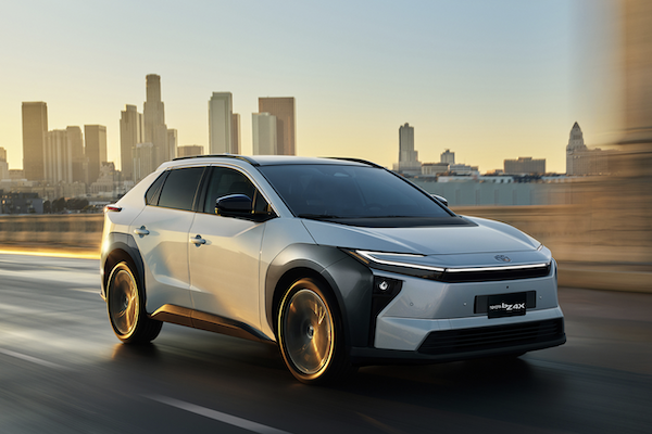Toyota 電動休旅小改款續航逼近 750 公里!bZ4x 台灣啟動預購 Toyota 電動休旅小改款續航逼近 750 公里!bZ4x 台灣啟動預購