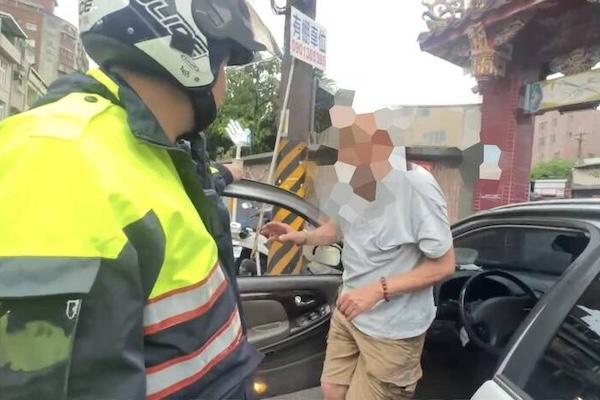 高齡駕駛開車資格更嚴苛!交通部改革方案:70 歲以上就得換照 高齡駕駛開車資格更嚴苛!交通部改革方案:70 歲以上就得換照