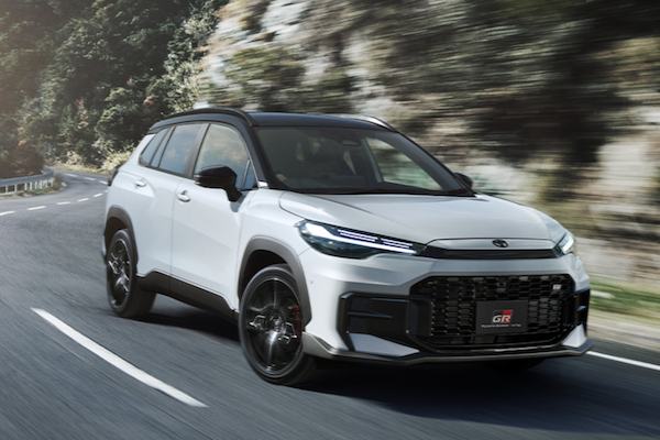 Toyota 新車資訊曝光:Corolla Cross GR Sport 台版外觀  Altis GR Sport 1.8 油電回歸 Toyota 新車資訊曝光:Corolla Cross GR Sport 台版外觀  Altis GR Sport 1.8 油電回歸