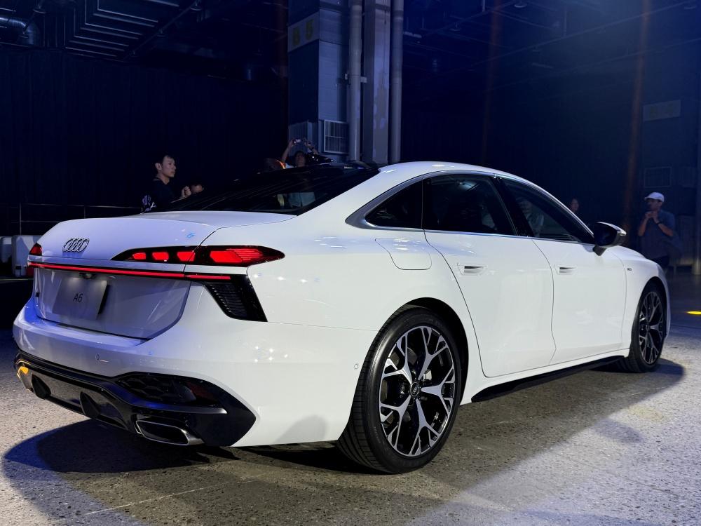 Audi 主力車款精銳盡出！新一代 Q5、A6 上市 搭新世代外型與座艙