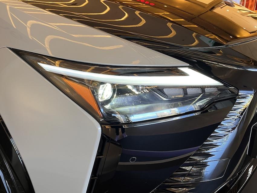 Lexus 運動純電跑旅搭臺北時裝週首度亮相!挾 408 匹馬力年底前上市