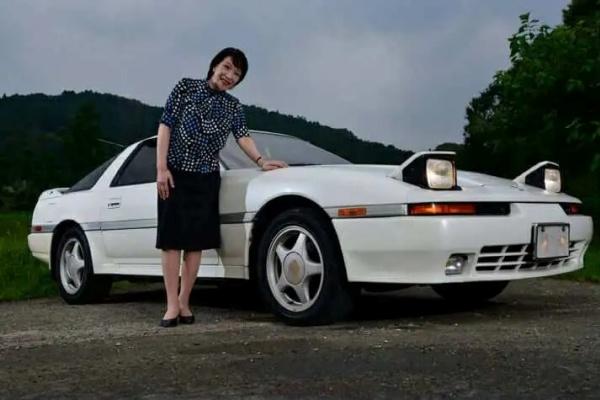 日本將迎來首位女首相!愛車竟是 Toyota 牛魔王且熱愛騎重機 日本將迎來首位女首相!愛車竟是 Toyota 牛魔王且熱愛騎重機