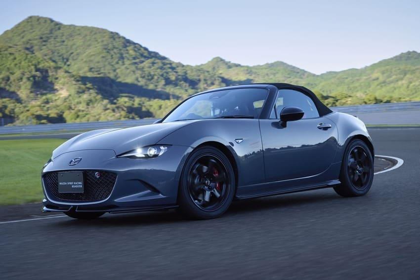 圖為 Spirit Racing Roadster。