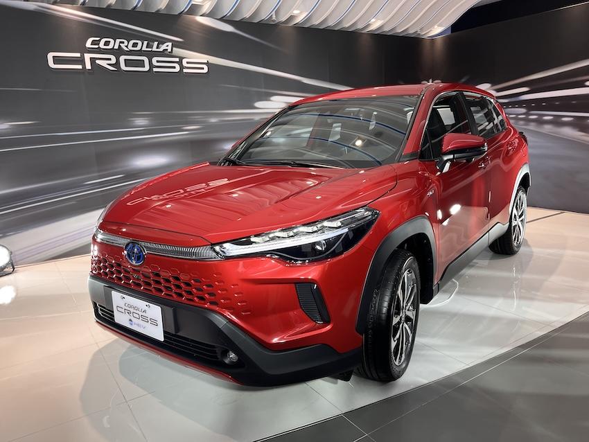 Toyota 針對 Corolla Cross 與 Corolla Altis 一般版進行配備升級，兩大車系都標配 LED 頭燈組。