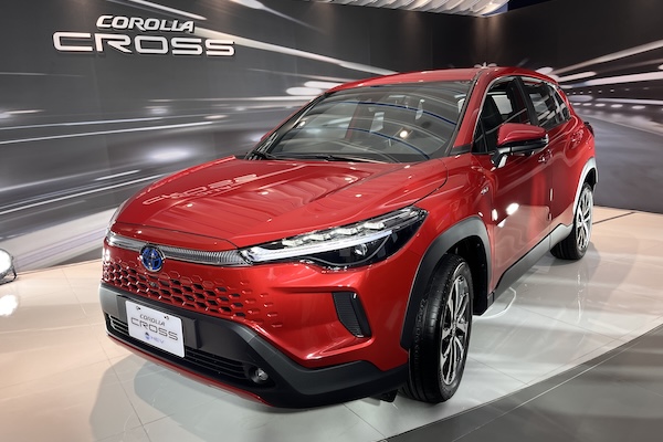 雙車系全面標配 LED 頭燈   Toyota Corolla Cross 與 Altis 新年式發表