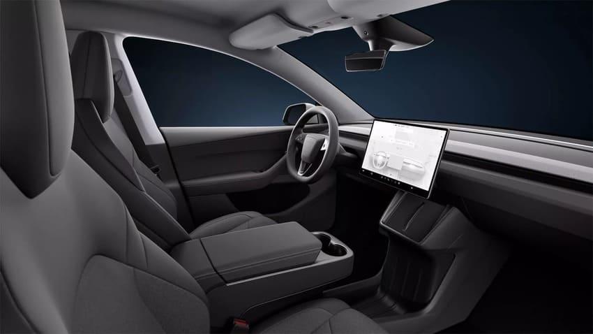 Model Y Standard 更新控台格局,並取消全景式玻璃車頂及後座 8 吋螢幕。