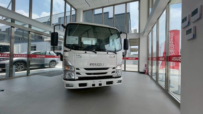 ISUZU 屏東 2S 據點以新車銷售與售後服務為核心。