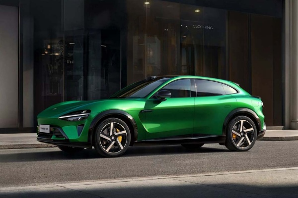 中國小米汽車出現廣告陷阱！下方小字竟稱圖片只是示意