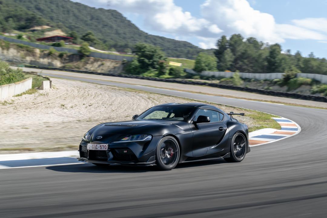 在豐田章男的努力下，Toyota與BMW合作成功復活Supra。