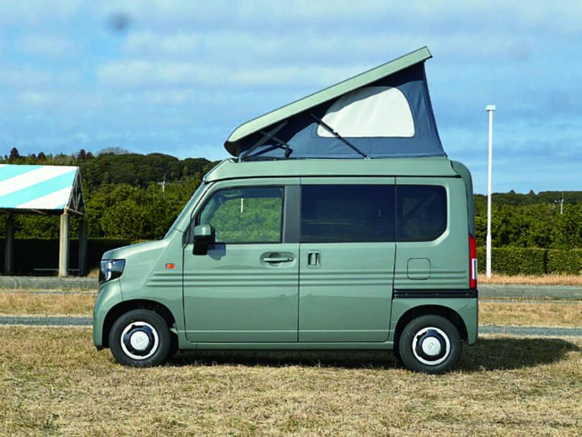 上掀式車頂設計是 Seek POP 的外型特色所在。