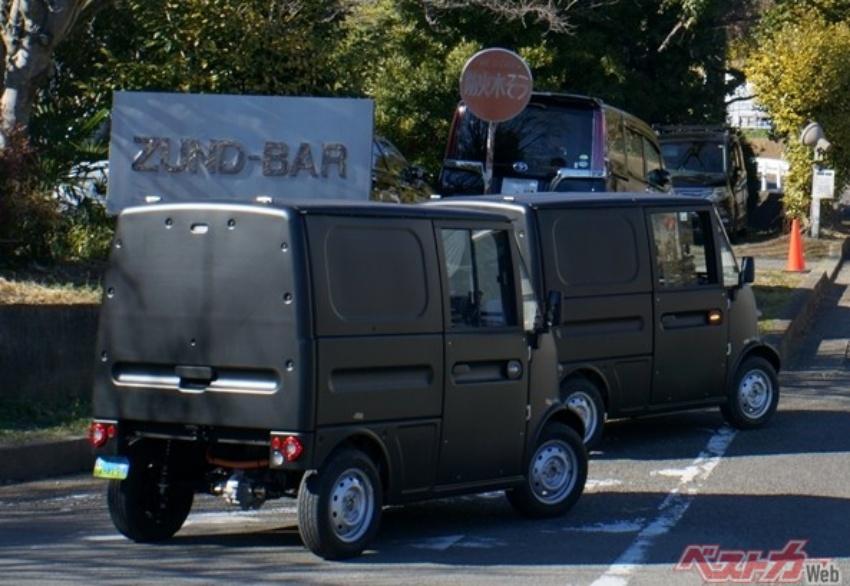 全新微型車 Kurosuke 擁有小巧身形與可愛外型。