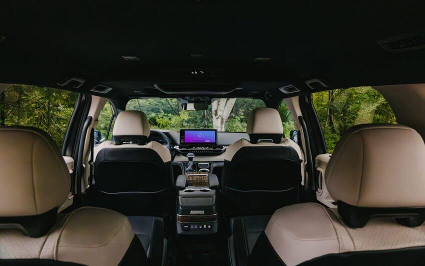 Toyota 新年式 Sienna 正式登場!七人座 MPV 配備升級強化高級氛圍