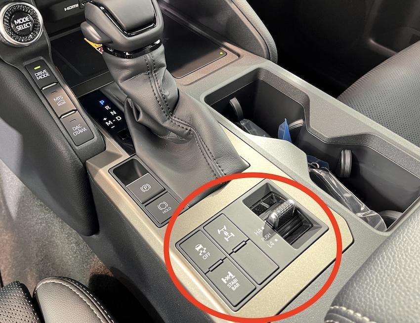 台灣導入的 Land Cruiser，並無後軸差速器鎖定功能。