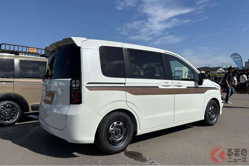 車側木紋飾貼也是特色之一。(圖片來源:Kuruma-News)
