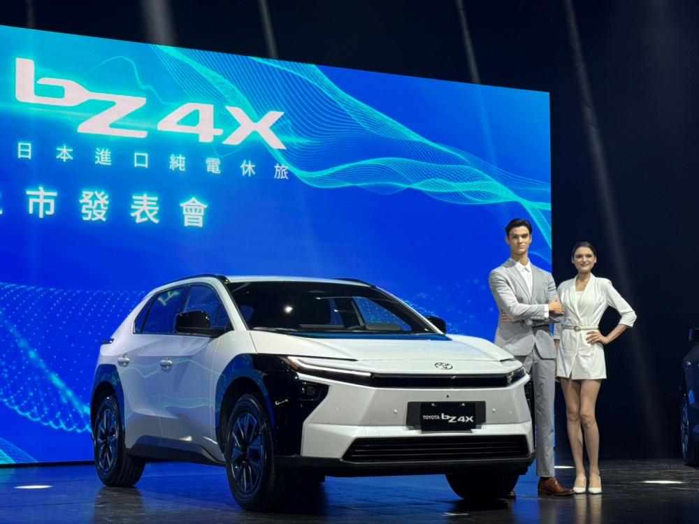 Toyota 新款 bZ4X 上市,換上新式樣造型。