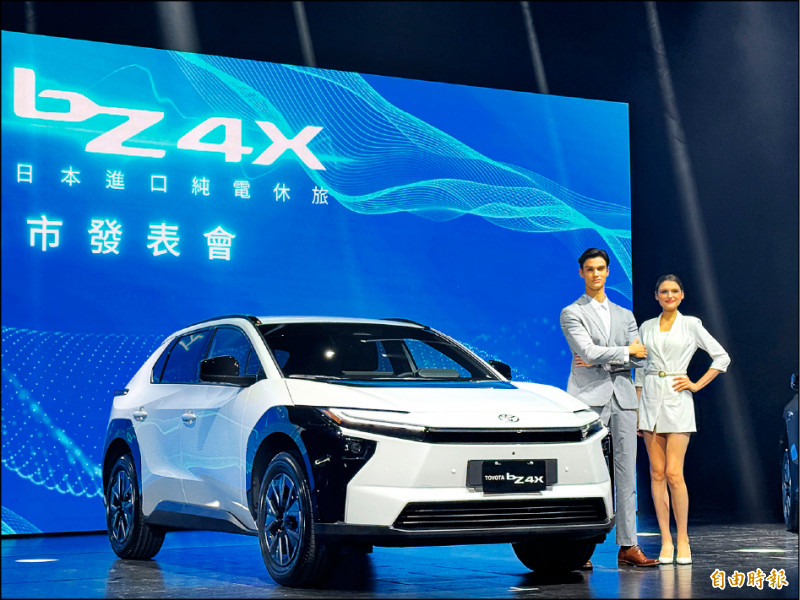 原本輪拱處的防刮材質改為亮面烤漆,小改款bZ4X外型更添質感。(記者蘇銘翰攝)