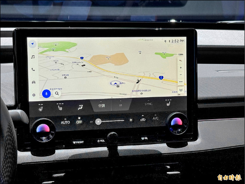 14吋中控螢幕協助車主輕鬆判讀車輛資訊。(記者蘇銘翰攝)