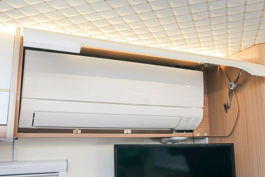 配有空調及微波爐等常見家電，讓車宿生活更加舒適便利。