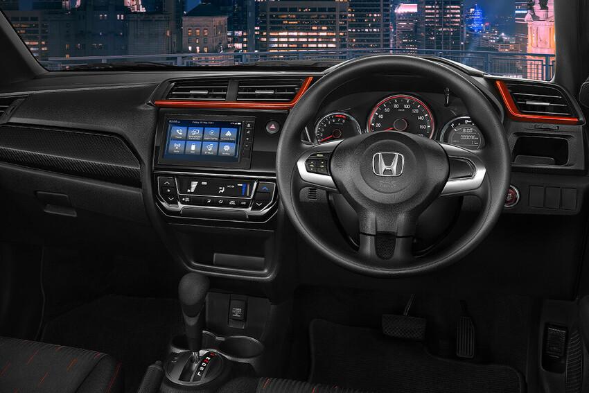 圖為小改款 Brio RS 內裝。