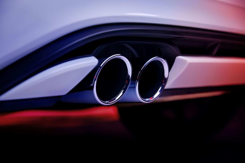 GTI 專屬單邊雙出尾管。