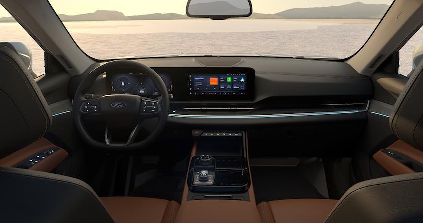 12.3 吋數位儀表配 12.3 吋中央觸控螢幕都是配備之一。