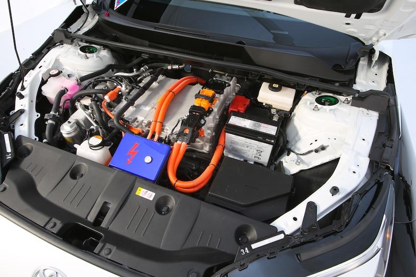 輸出功率超過 400 匹馬力。