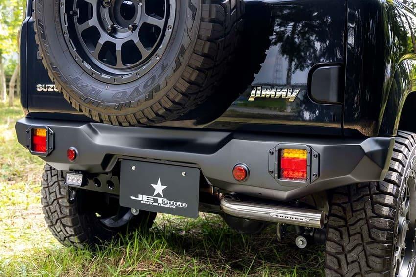 還可額外選用越野式樣後保險桿及運動化排氣尾管。