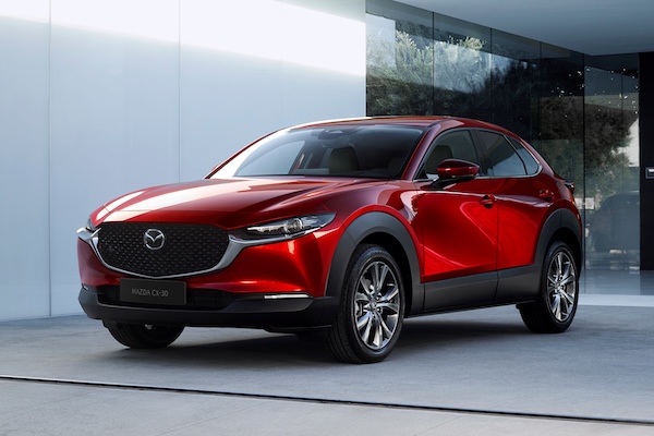 Mazda3、CX-30 新年式升級大尺吋中控螢幕！高階車還配實用好料