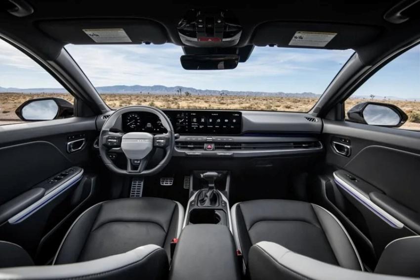 內裝預計比照轎車、掀背車的鋪陳。