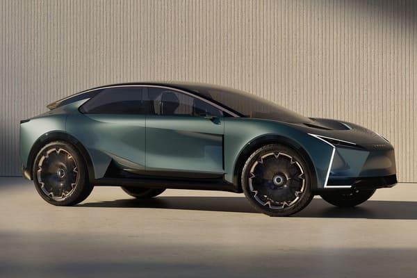 Lexus 前衛跨界跑旅搶先現身！斜背造型搭配科技座艙 同步強化空間機能