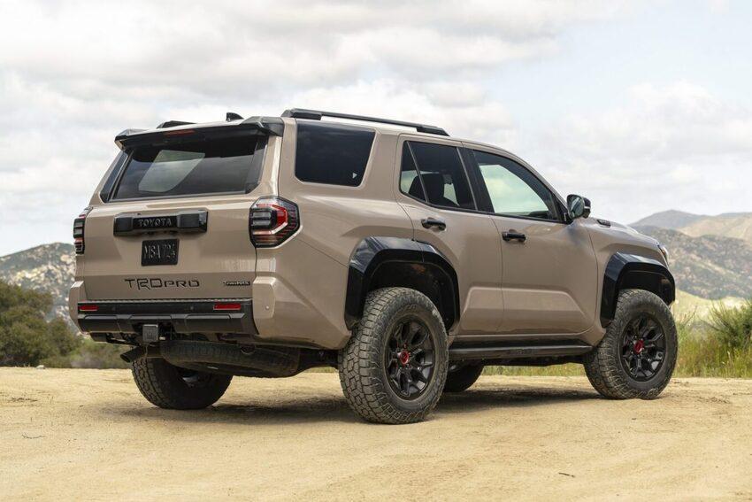 圖為 TRD Pro 車型。