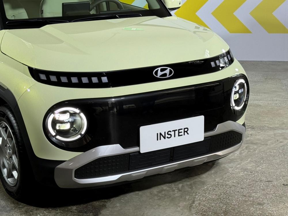 復古可愛的設計風格搭配像素化的燈組，形成獨特造型。