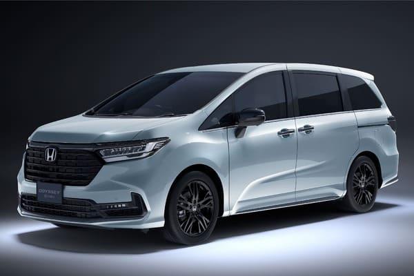 Honda 新年式 Odyssey 搶眼登場！當家 MPV 升級黑化風格更帥氣有型