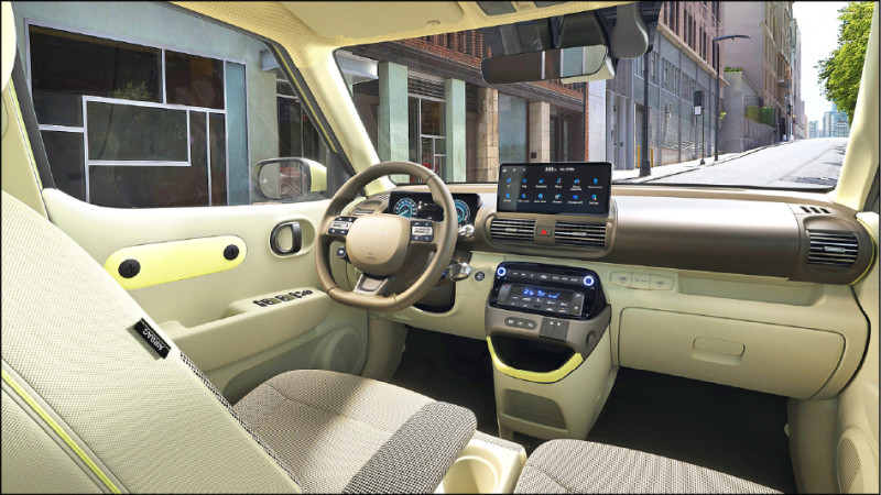 Inster車內導入10.25吋數位儀表與8吋觸控螢幕增添科技質感。