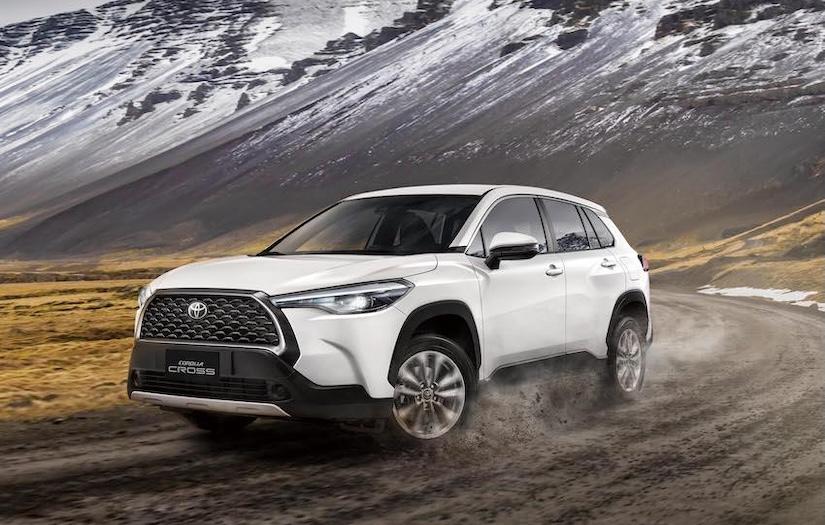 自行換頭燈恐引火災！Toyota 通知 Corolla Cross 車主回廠檢查