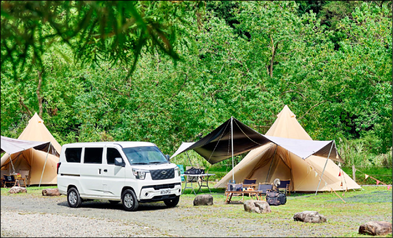 格上租車導入客製化改裝的中華J SPACE輕露營車，搭載同級唯一Level 2 ADAS先進駕駛輔助系統，提供安全出遊新選擇。