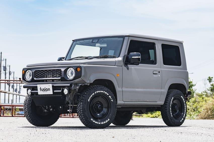 Fusion from Spiegel 推出 Suzuki Jimny 輕型車升級套件，主打簡約俐落的越野風格。