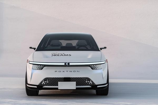 鴻華先進傳接手 Luxgen 品牌與通路 恐更名 Foxtron！官方給出回應