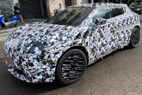 Nissan 新一代前衛跨界休旅首度現身！動感身形預期搭配雙動力